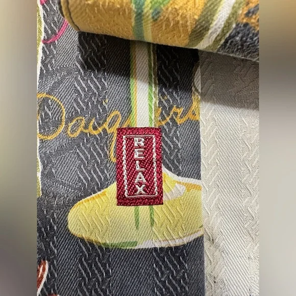 Tommy Bahama Relax Size LRG 100% Silk Bahama Colada Hurricane Tommy Short Sleeve - Picture 5 of 8